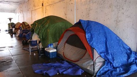 Chicago Man Brings Heat To The Homeless Abc7 Los Angeles