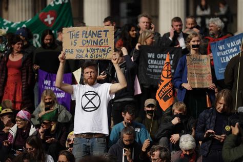 Uk Climate Group Extinction Rebellion Calls Temporary Halt To