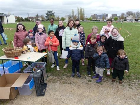 Une chasse aux œufs au stade Chambon la Forêt 45340