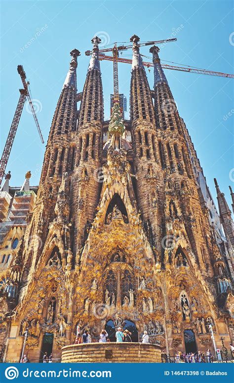 El La Sagrada Familia De Expiatori Del Templo De La Bas Lica I Foto De