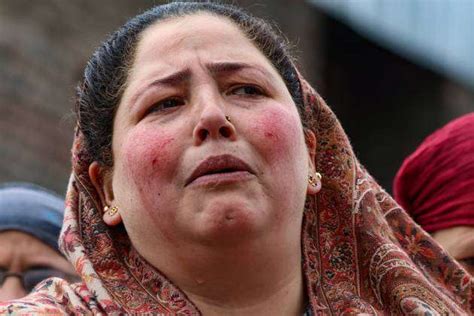 April 16 2024 Srinagar India A Woman Cries After Her Relatives Lost