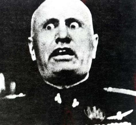 Poster Di Mussolini In Un Bar Di Modica Denunciato Titolare Per