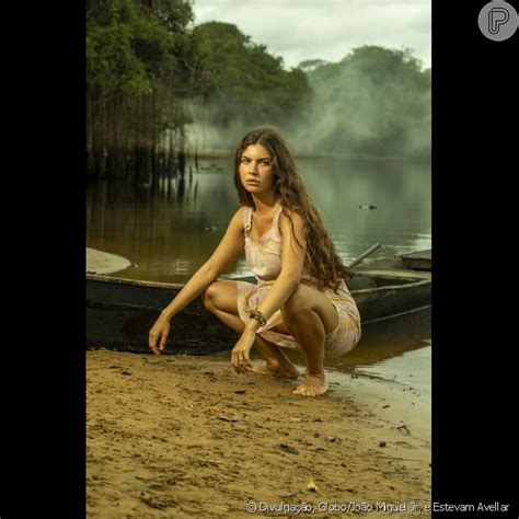 Reta final da novela Pantanal mostra Juma Alanis Guillen dando à