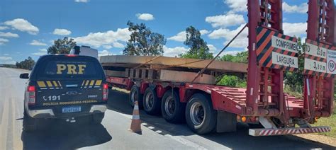 Motorista De Carreta Detido Pela Prf Transportando Base De Concreto