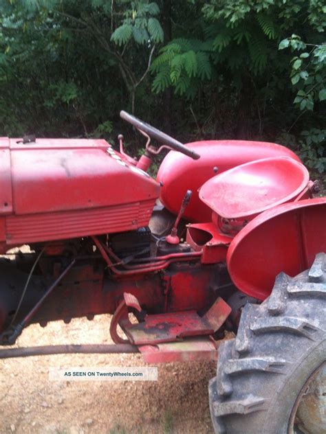 Ih 240 Farm Tractor