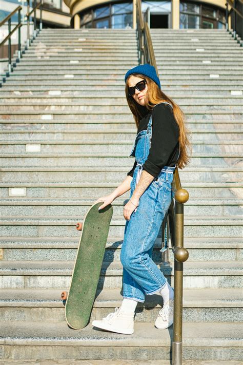 Skater Girl Outfits: Trending Styles to Take the Streets