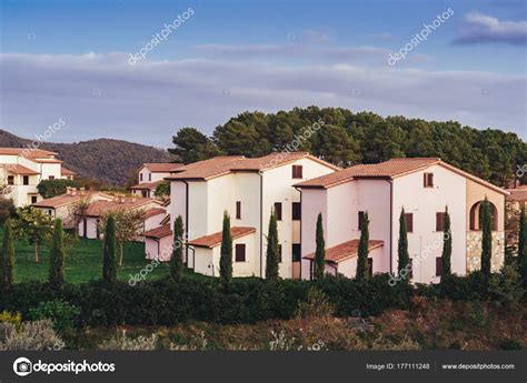 Luxury Villa Tuscany Famous Vineyard Italy — Stock Photo © AZZ #177111248