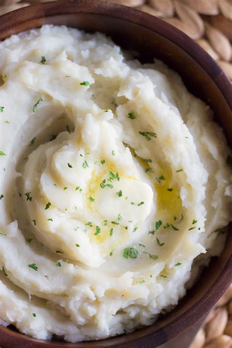 Easy Creamy Crockpot Roasted Garlic Mashed Potatoes Lovely Little Kitchen