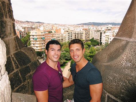 Increíble pedida de mano de un presentador gay Shangay