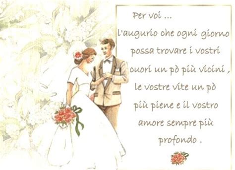 A Wedding Card With An Image Of A Bride And Groom On The Front In Spanish