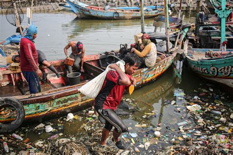 Foto Nestapa Nelayan Di Tengah Pandemi Foto Katadata Co Id