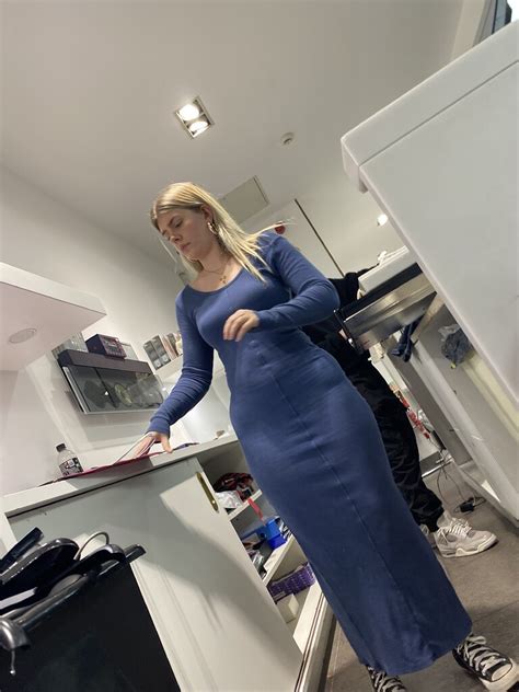 Blonde Pawg In Blue Dress Showing Of Al Ass Forum