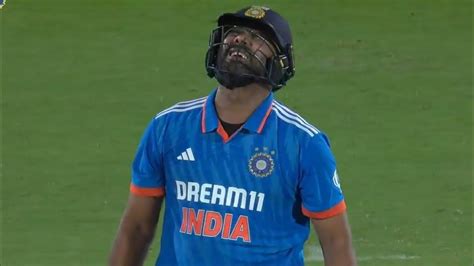 Rohit Sharma Was Very Angry When He Was Out On In Today S Match