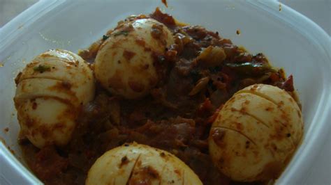 Krithi's Recipes: Spicy Egg Gravy