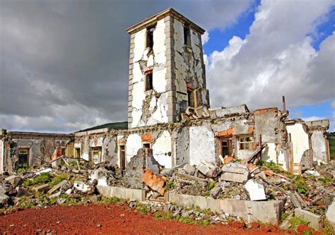 Farol Ap S O Sismo De Janeiro De Ilha Terceira A Ores Arquip Lagos