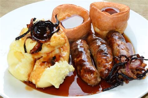 Salchicha Y Pur Es Una Receta Tradicional De Platos Ingleses Foto De