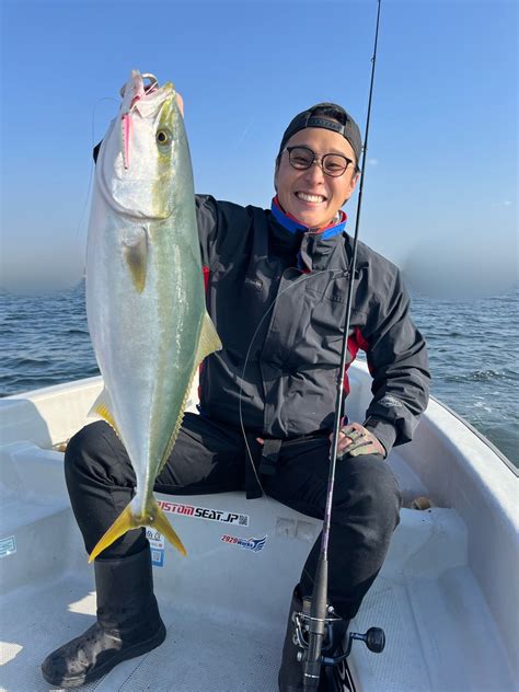 11月4日 大阪湾チャーターボート釣り船ルアーでシーバスとか