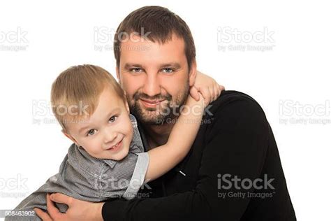 아빠 및 아들이예요 포옹 가족에 대한 스톡 사진 및 기타 이미지 가족 귀여운 남자 Istock