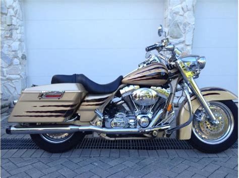 Harley Davidson Road King Cvo Touring For Sale On Motos