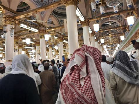 Medina Saudi Arabia April 2023 Muslim Pilgrims Are Going To Visit