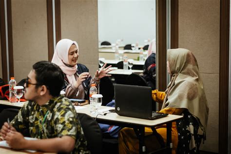 Nazma Office Efektifitas Komunikasi Bisnis Bagi Umkm