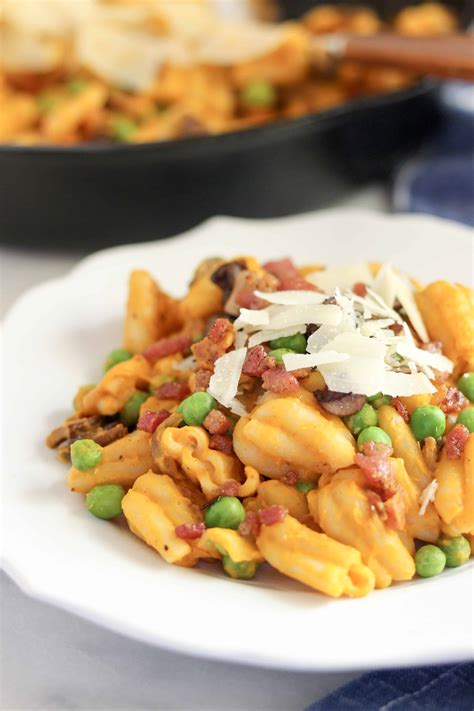 Butternut Squash Carbonara Will Make You Love Pasta That Much More