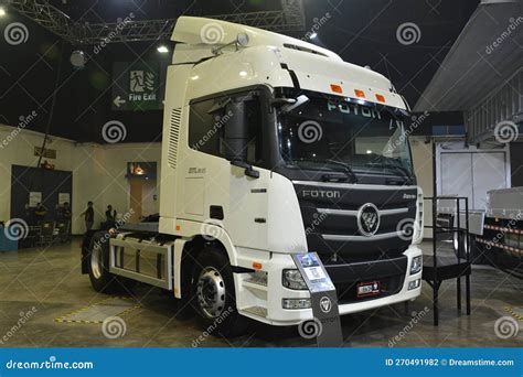 Foton Auman Gtl 1835 Tractor Head At Foton Big Show In Pasay