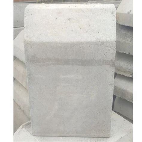 Outdoor Solid Kg Grey Concrete Kerb Stone For Landscaping At Rs