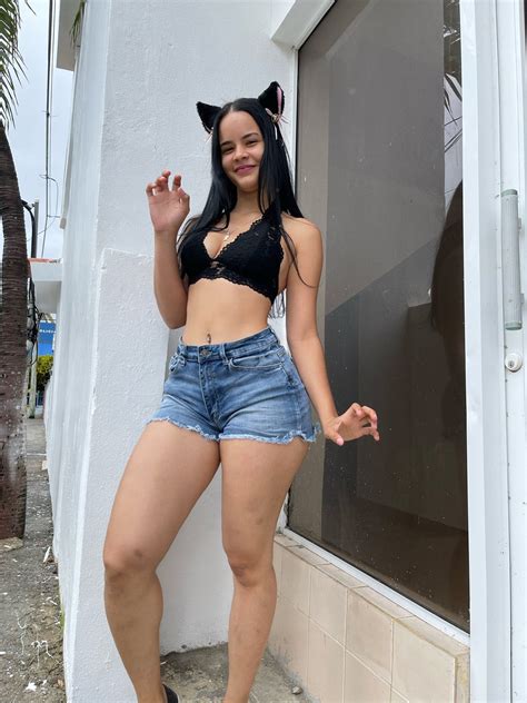 Pamela Maceo #DominicanGirl #SpicyLatina #Brunette : r/OnlySpicyLatinas