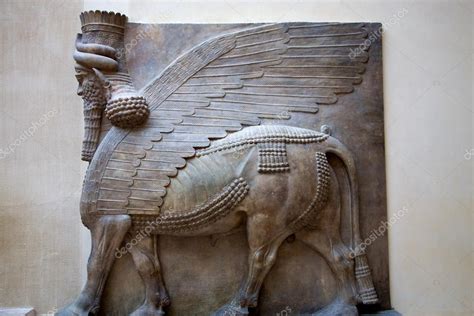 Mesopotamian sculpture at the Louvre Museum in Paris. – Stock Editorial ...