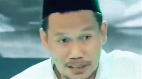 Gus Baha Menangis Saat Membaca Surah Tentang Kiamat Ini Bukan Takut