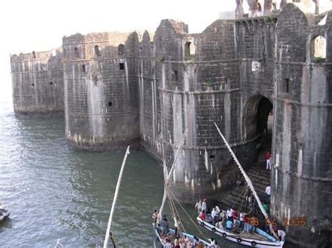 Murud Janjira Fort: Read about Janjira Fort | See Janjira Killa Photo ...