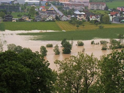 Schweiz Ihre Bilder Vom Hochwasser In Der Schweiz News SRF