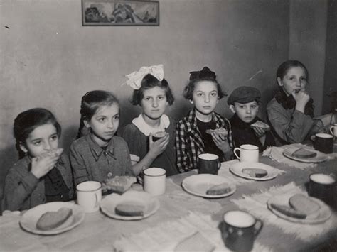 La Vida De Los Niños Judíos Durante El Holocausto A Través De Sus Diarios