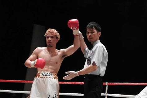 【ボクシング】辰吉丈一郎の次男・寿以輝が2年9カ月ぶりの復帰戦で5回tko勝ち 「助けてもらった方に感謝したい」 サンスポ