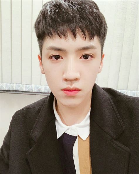 Pentagon Jung Wooseok Kpop Pentagon Hip Hop Im A Loser How To Speak