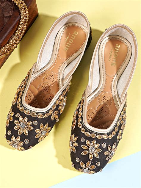 Buy Anouk Brown And Gold Toned Embellished Ethnic Mojaris Flats For Women 23170558 Myntra