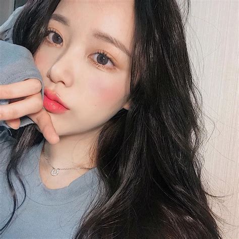 Korean Ulzzang Girl Black Aesthetic