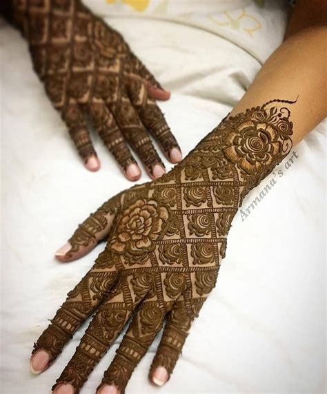 Stunning Dulhan Mehndi Designs With Images Buy Lehenga Choli Online