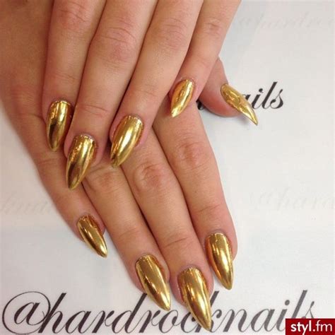 Gold Stiletto Nails☻ Gold Stiletto Nails Gold Chrome Nails Stiletto Nails