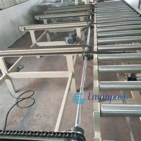 Roller and chain integrated conveyor