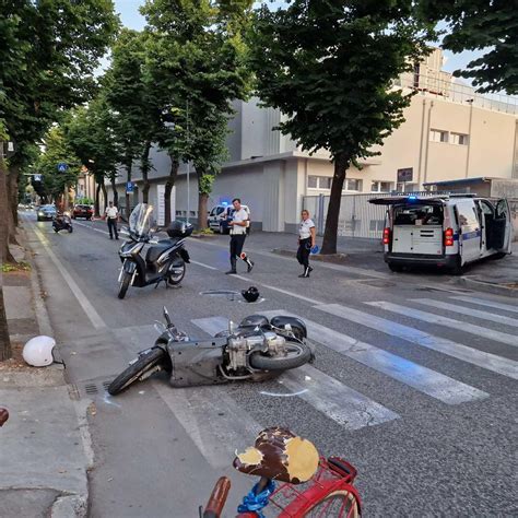 Incidente A Pesaro Muore 70enne Dopo Lo Schianto Avvenuto In Zona Mare