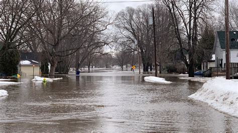 What Are Lakeshore Flood And Lakeshore Hazard Alerts