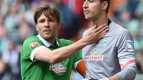 Werder Bremen verlängert Vertrag mit Kapitän Clemens Fritz DER SPIEGEL