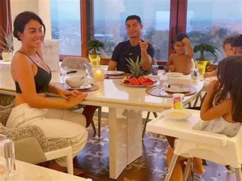 La cena de Georgina Cristiano y sus hijos por qué es motivo de polémica