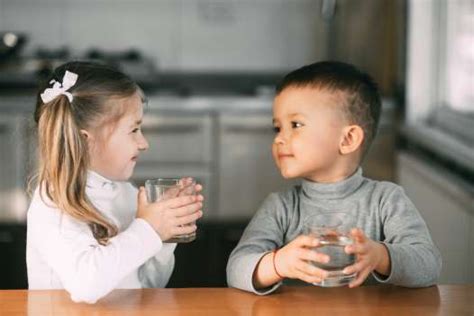 Quanta Acqua Deve Bere Un Bambino Guida E Consigli Utili