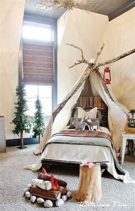 Stoer bed in de vorm van een wigwam Bedroom Themes, Bedroom Ideas, Bed ...