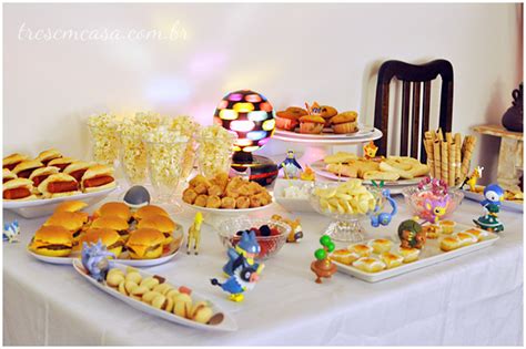 Três em Casa Ideia de lanche para o dia das crianças em casa