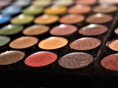 Le Nuove Palette Di Ombretti Per Lautunno Toni Magici E Profondi