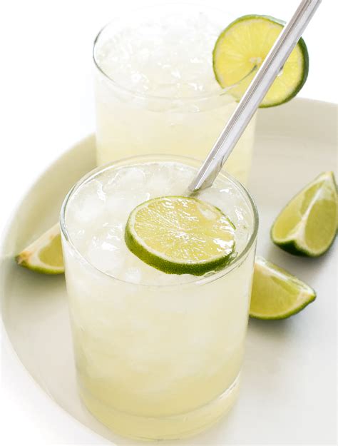 Classic Margarita - 4-Ingredient Cocktail - Chef Savvy